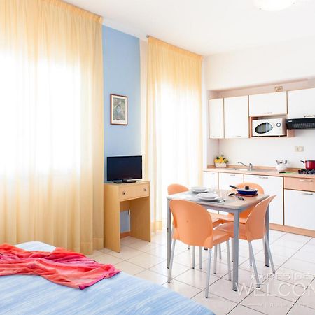 Welcome Residence Per Famiglie Римини Екстериор снимка