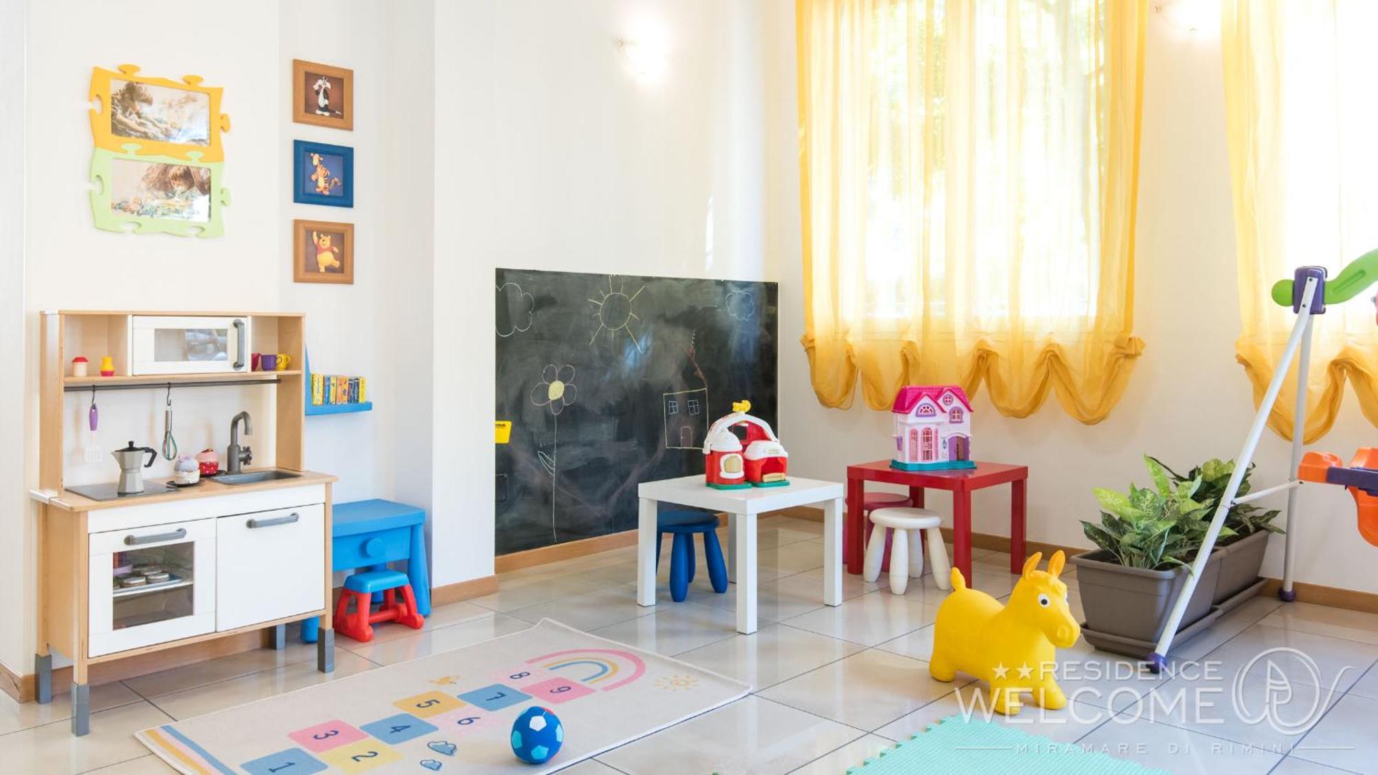 Welcome Residence Per Famiglie Римини Екстериор снимка