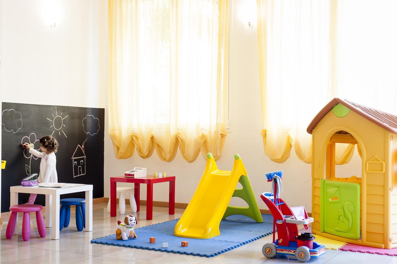 Welcome Residence Per Famiglie Римини Екстериор снимка
