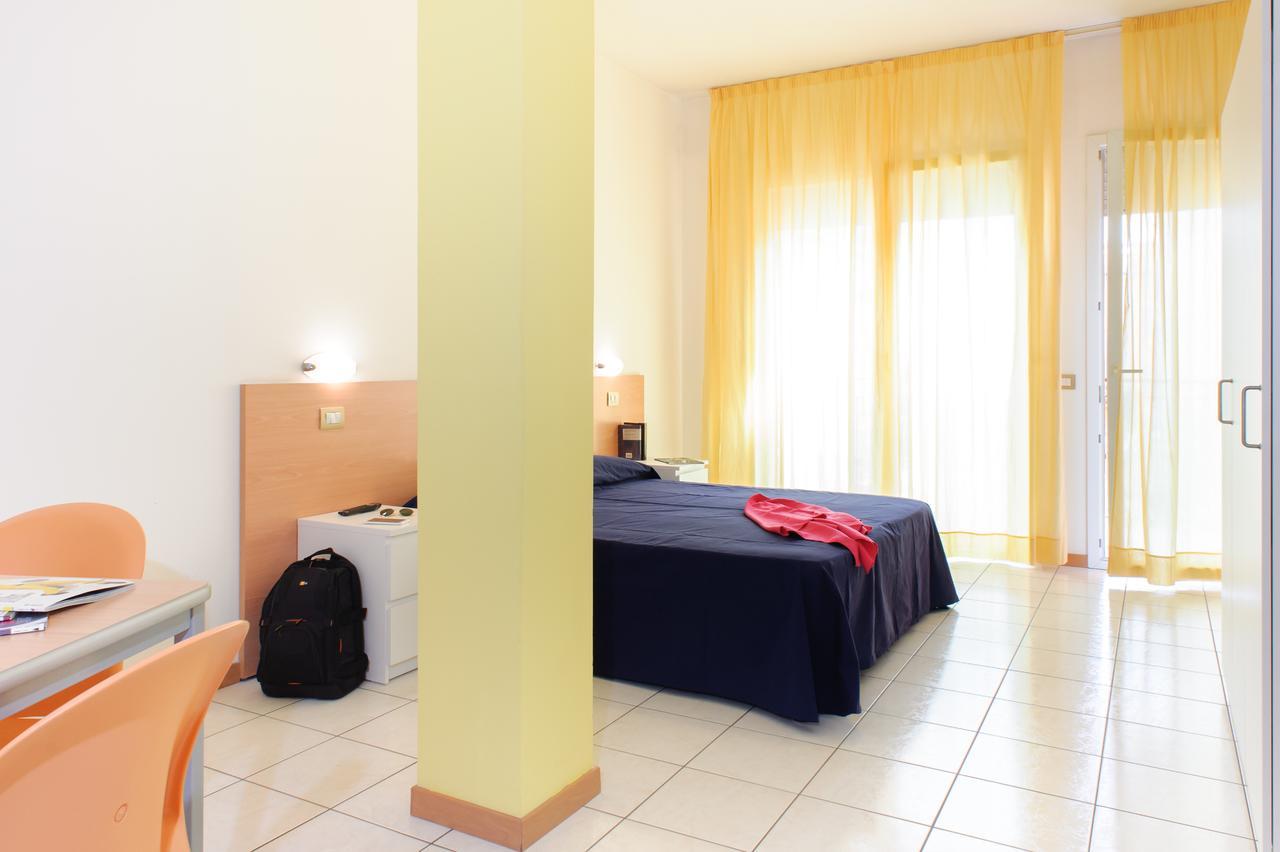 Welcome Residence Per Famiglie Римини Екстериор снимка